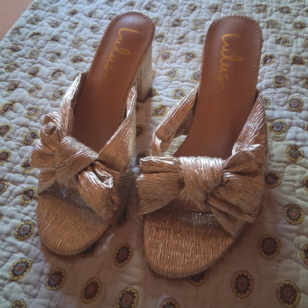 Lulu's Gold Bow Sandal Heels
